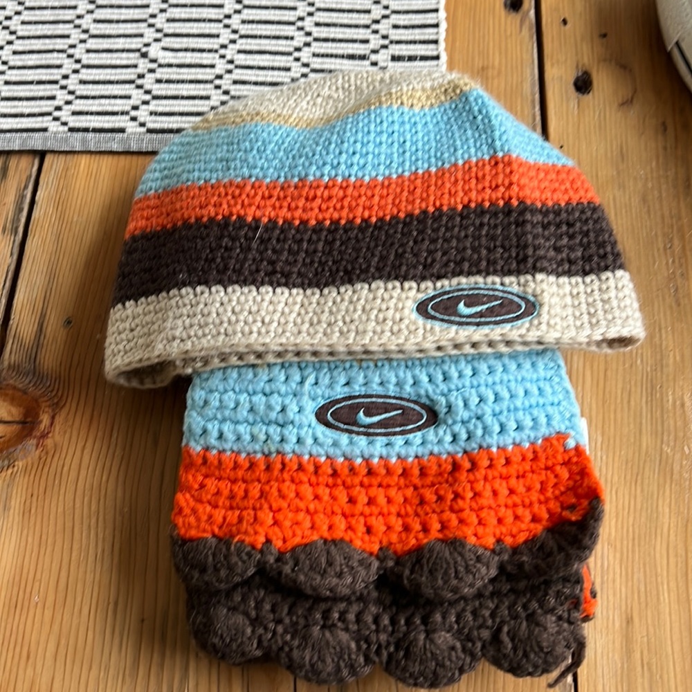 Nike matching Hat and Scarf